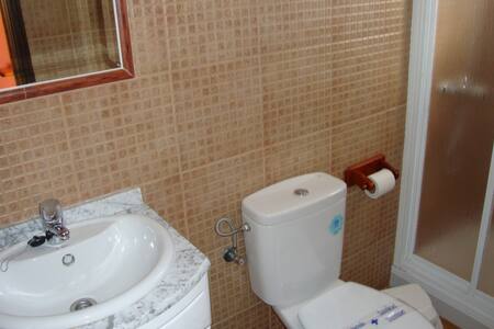 Habitación Sierra de Huelva Cortega - Prado y Eritas - Casa