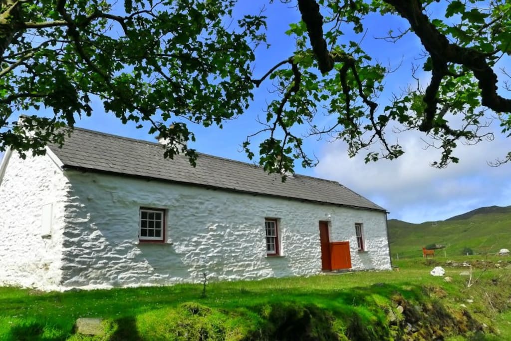 traditional Donegal coastal cottage in private location with great views over the lough!