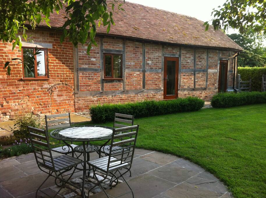 Cotswold Barn Conversion - Houses for Rent in Worcestershire