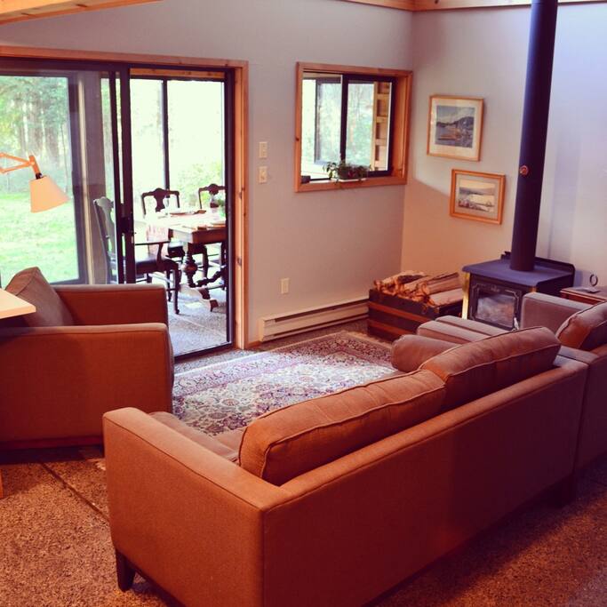 Tall House walk to beaches Houses for Rent in Pender Island