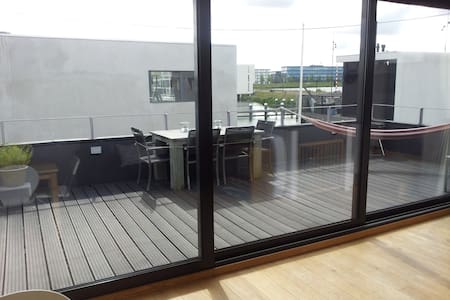 Modern Houseboat/Large Roof Terrace - Ámsterdam - Departamento