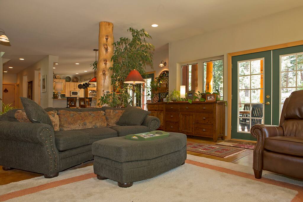 Lake Tahoe Secluded Lodge w/Hot Tub Houses for Rent in Tahoma