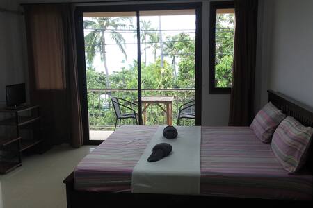 booking on safe is how airbnb Samui  Ko   room standard Bed &  Breakfast bed kingside with