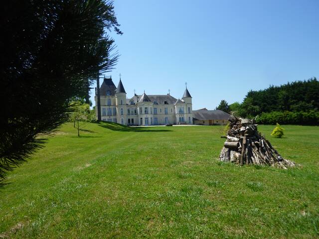 Ecodomaine des Gilats - Castle
