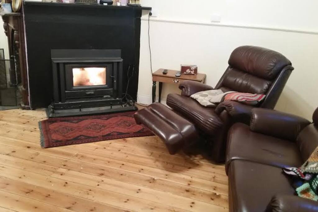 Private Room Close To Town