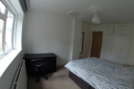 Spacious room in Belsize Park - Londra - Appartamento