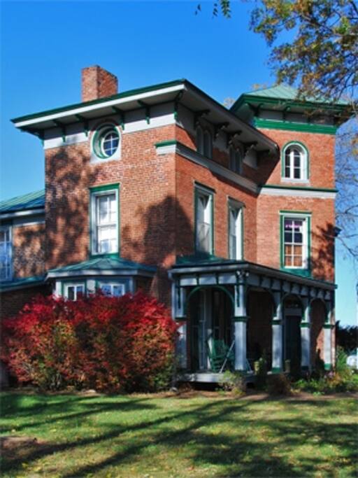 SpectacularView,BreathtakingBeauty! Bed & Breakfasts for Rent in Amherst