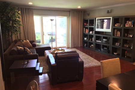 Updated Birmingham condo in gated community - Birmingham - Departamento