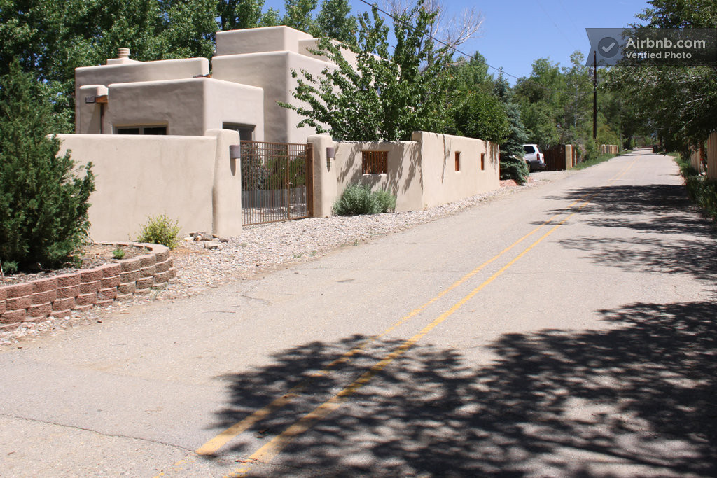 Casa DeVargas LaneWalk to Plaza in Taos